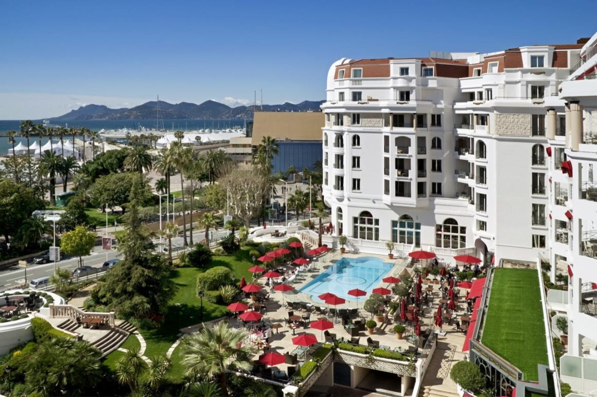 Experience luxury and elegance at Le Majestic Cannes with Natlaupa.